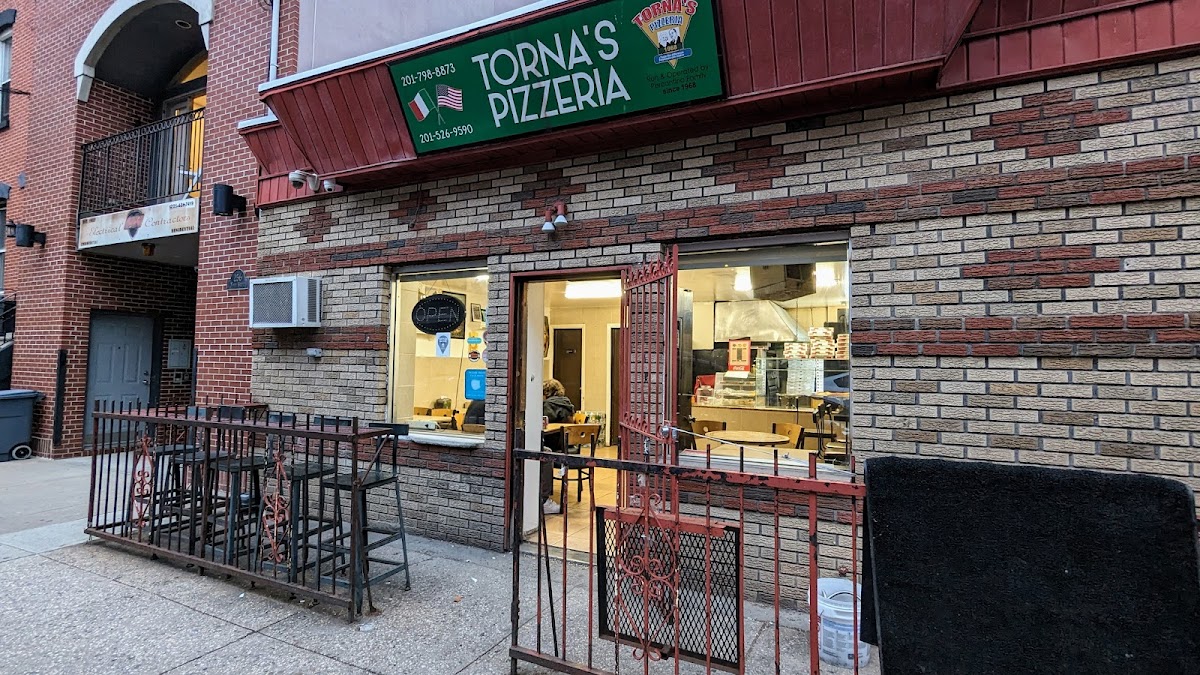 Torna Pizzeria Photos 2